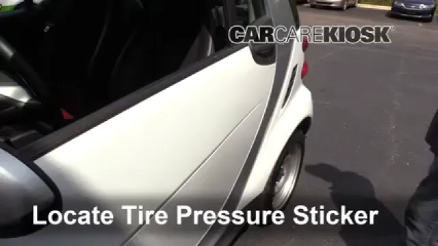 2014 Smart Fortwo Passion 1.0L 3 Cyl. Tires & Wheels Check Tire Pressure